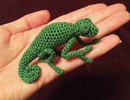 Available in english or french* think of a colour, any colour, and you can be sure. Ravelry Chameleon Pattern By Andrea Blumberg