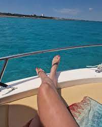 Emma Marrone's Feet << wikiFeet