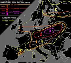 Sprawdź na interaktywnej mapie burzowej polski i europy. Uwaga Na Burze Trzeci Stopien Zagrozenia W Przygniecionym Drzewem Samochodzie Zginela Kobieta