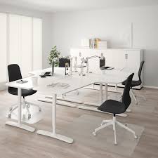 Bekant Corner Desk Right White 63x43 1 4 Ikea In 2020 White Corner Desk Ikea Bekant Office Interior Design