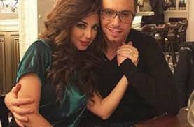 Jun 14, 2021 · لذلك إليك هذه الصور التي تظهر مي وزوجها المخرج المعروف محمد سامي، وهما في منزلهما في مصر، لنستكشف منها بعض من عناصر الديكور التي تميّزه، وفق (الجميلة). Ø§Ù„Ø·ÙÙ„ Ø§Ù„Ù…Ù†ØªØ¸Ø± ÙŠØ´Ø¹Ù„ Ø®Ù„Ø§ÙØ§ Ø¨ÙŠÙ† Ù…ÙŠØ±ÙŠØ§Ù… ÙØ§Ø±Ø³ Ùˆ Ø²ÙˆØ¬Ù‡Ø§ Ø¨ÙˆØ§Ø¨Ø© Ø£ÙØ±ÙŠÙ‚ÙŠØ§ Ø§Ù„Ø¥Ø®Ø¨Ø§Ø±ÙŠØ©