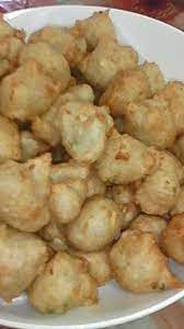 Warna cokelat dari kue ini berasal dari gula merah yang menjadi campuran adonannya. 10 Koleksi Resepi Cucur Ikan Bilis Terbaik Untuk Keluarga Cucur Ikan Bilis Sedap Ikan Bilis Sabah Food Meat Shrimp