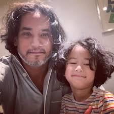 He dato' jamaluddin died of throat cancer. Happy Birthday Anak Abah Sedih Tak Dapat Peluk Cium Kj Sambut Birthday Anak Luar Tingkap Keluarga