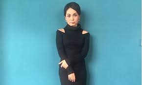 Nad zainal tampil dengan berambut pendek dan nad juga akui lebih senang untuk dijaga dan rambut lebih sihat. Nad Zainal Hamil Tiga Bulan