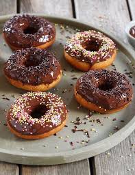 Une Recette De Donuts Sans Petrissage Qui Ravira Les Gourmands A L Heure Du Gouter Recette Donuts Recette Recette Viennoiserie