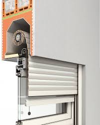 Risultati immagini per tapparella a celino aperto