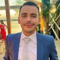 100+ perfiles de «Peter To»