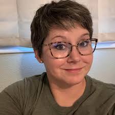 If you haven't ordered the wildflowers and wild horses bundle, go order it!  I love every scent in this one! The Wildflowers & Wild Horses Wax  Collection! Comes in the perfect felt