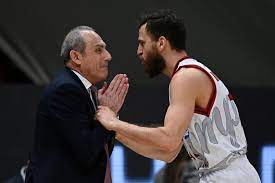 La pallacanestro olimpia milano comunica che durante la finale di coppa italia di domenica scorsa, zach leday ha riportato una … coppa italia. Live Olimpia Milano Pesaro 87 59 Finale Coppa Italia Basket In Diretta Settimo Trionfo Per I Meneghini Oa Sport
