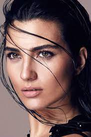 His first film debut was zeki demirkubuz's kader (2006). Tuba Buyukustun 2021 Husband Net Worth Tattoos Smoking Body Measurements Taddlr