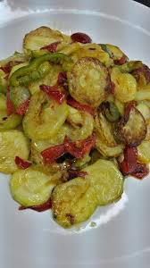 Para obtener una pasta quebrada perfecta tienes que aprender a hornearla al blanco. Cocina Basica Y Fresca Revuelto De Calabacin Cbf Nutrition Recipes Vegetable Recipes Healthy Recipes