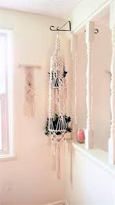 Cette Suspension En Macrame De L Usine A Ete Fait A La Main Dans Ma Maison Sans Fumee Et Est Un One Of A Kind Macrame Plant Hangers Plant Holders Plant Hanger