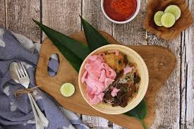Buah durian memang lezat, tapi sayangnya tidak semua orang bisa memilih mana durian yang lezat dan yang tidak. Semangkuk Soto Padang Legendaris Sahabat Ufs