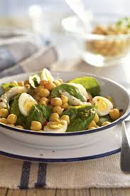 Echa un vistazo más abajo a las recetas con garbanzos que se han compartido en facilisimo y que puedes preparar en tu casa. 14 Recetas Que Puedes Hacer Con Un Bote De Garbanzos