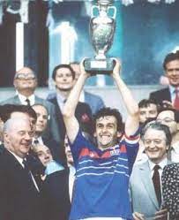 The 1984 uefa european football championship final tournament was held in france from 12 to 27 june 1984. Michel Platini Eurocopa 1984 Figura Francia