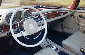 1971 Mercedes Benz 280se 3 5 Coupe I Really Like This Mercedes Benz Cars Mercedes Benz Classic Mercedes Benz Coupe