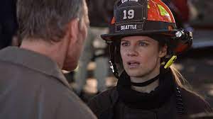 Maya Deals With Her Dad During A Bomb Threat Station 19 Youtube Em 2021