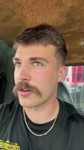 Navigating Lunch Hours: The Blue-Collar Experience