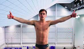Despite being only 27 years old, tom daley refers to himself as the grandad of diving, a sign of how much he has done and witnessed in his life on the board. Tom Daley Flashes His Cakes On The Diving Board Queerty