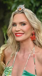 Natasha Henstridge (@natashahenstridge) · Instagram 照片和视频