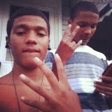 Listen to playlists featuring Nobody by Derrick Hemphill online for free