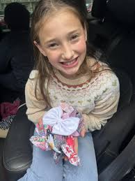 What is a better party favor than Taylor bows?