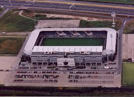 Het officiële twitteraccount van sc heerenveen • #terugnaarheerenveen. Sc Heerenveen On Twitter Vandaag Bestaat Het Abe Lenstra Stadion Precies 2 5 Jaar Scheerenveen Even Terug In De Tijd
