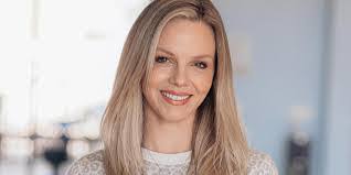 Jacqueline Packer's Instagram, Twitter & Facebook