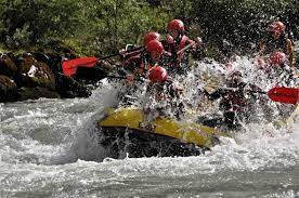 Rafting leitet sich vom englischen raft für floss ab. Salzburg 4 Hour White Water Rafting On The Salzach River Getyourguide