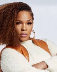 Mari Wright's Instagram, Twitter & Facebook