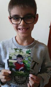 Achando o máximo": encontramos a mãe do mini-sósia de Samuel Rosa