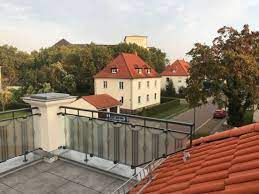 Der durchschnittliche kaufpreis für eine eigentumswohnung in leuna liegt bei 1.261,42 €/m². 5 Zimmer Wohnung Zu Vermieten Haberstrasse 51 06237 Leuna Saalekreis Mapio Net