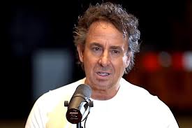 Het is de vijfde keer dat de zanger gaat. Beelden Marco Borsato Heeft Een Nieuwe Vriendin Wat Een Knapperd