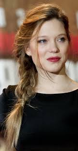 Beautiful flowy hair is always a great look for a wedding as it goes well with any type of dress, formal or casual. 61 Straight Hairstyles For Women To Look Stunning