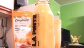 Recette Express Smoothie Glace A La Mangue Ananas Et Noix De Coco Au Bout De La Langue Tasty Dishes Chicken Receipes Mustard Bottle