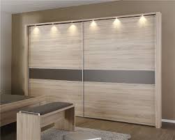 Idees Porte Coulissante Pour Optimiser Espace 24 Photos Bedroom Furniture Design Bedroom Closet Design Wardrobe Doors