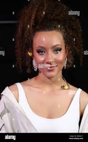 The idol tv show hi-res stock photography and images