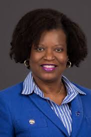 Andrea Pelt's Instagram, Twitter & Facebook