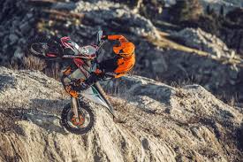 With the postponement of the italian 2020 international six days enduro to 2021, the design focusing was shifted from traditionally only featuring the host. Ktm 2020 Exc Enduro Range Launch Test Report The Bike Show