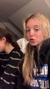 two bestfriends in a room....