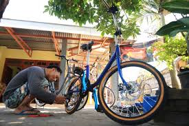 Shop now for the latest models of high quality road, mountain, folding, gravel and children's bicycles and accessories from ksh bicycles, with free shipping, and get your items within 5. Gagal Merantau Ke Malaysia Pria Ini Buka Bengkel Sepeda Minion Barang Minion Bengkel Malaysia