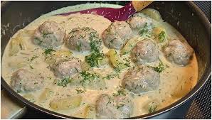 Schmorgurken Mit Hackballchen Lecker Gesunde Rezepte In 2020 Schmorgurken Gerichte Mit Hackfleisch Schmorgurken Mit Hack