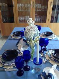 Greek easter tablescape this year, i thought that i would pay homage to greek orthodox easter (which happens to fall on the same sunday as easter this year). Greek Table Settings Greek Table Setting Table Centerpieces For Home Table Settings