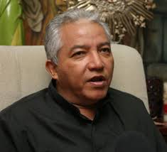 CRITICA EN LINEA: padre apoya villas navideñas