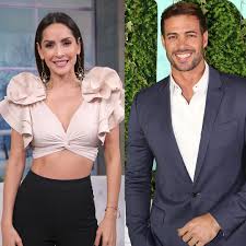 Como todos los años, gaviota y su mamá llegan a la hacienda casablanca a recoger el café de la segunda cosecha del año, pero este octubre tienen esperanza de que sea el último, pues a partir de ahora serán dueñas de su propia tierra. William Levy Y Carmen Villalobos Protagonizaran La Nueva Cafe Con Aroma De Mujer