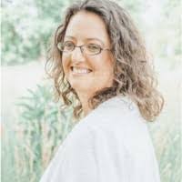 Melissa Mcnamee's Instagram, Twitter & Facebook