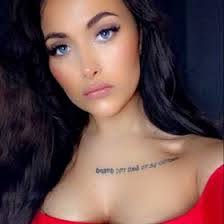 Kimberley Cooke's Instagram, Twitter & Facebook