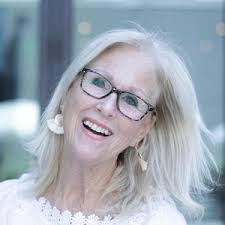 Heidi Baird's Instagram, Twitter & Facebook