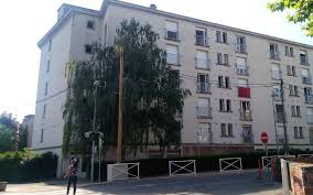From wikimedia commons, the free media repository. Combs La Ville L Ancien Foyer Pour Seniors Occupe Par Des Familles Roms Le Parisien