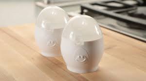 Depending on how you want your eggs cooked (soft boiled, medium boiled, or hard boiled eggs) making eggs in the microwave shouldn't be that scary. Microwave Egg Cookers Get Cracking